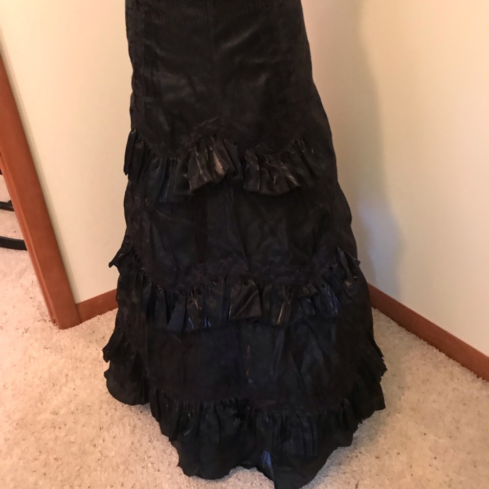 SINISTER Black Ruffled Skirt